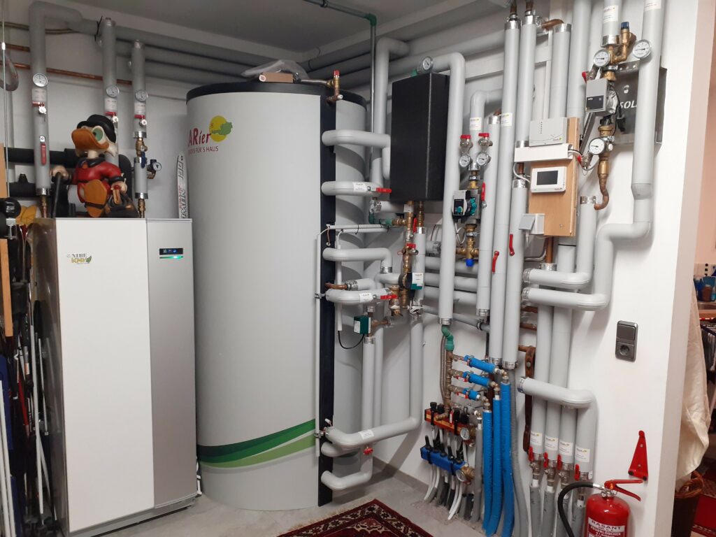 SOLARier, KNV Wärmepumpe, Ringgrabenkollektor, Hausinstallation, Photovoltaikanlage, Fußbodenheizung,