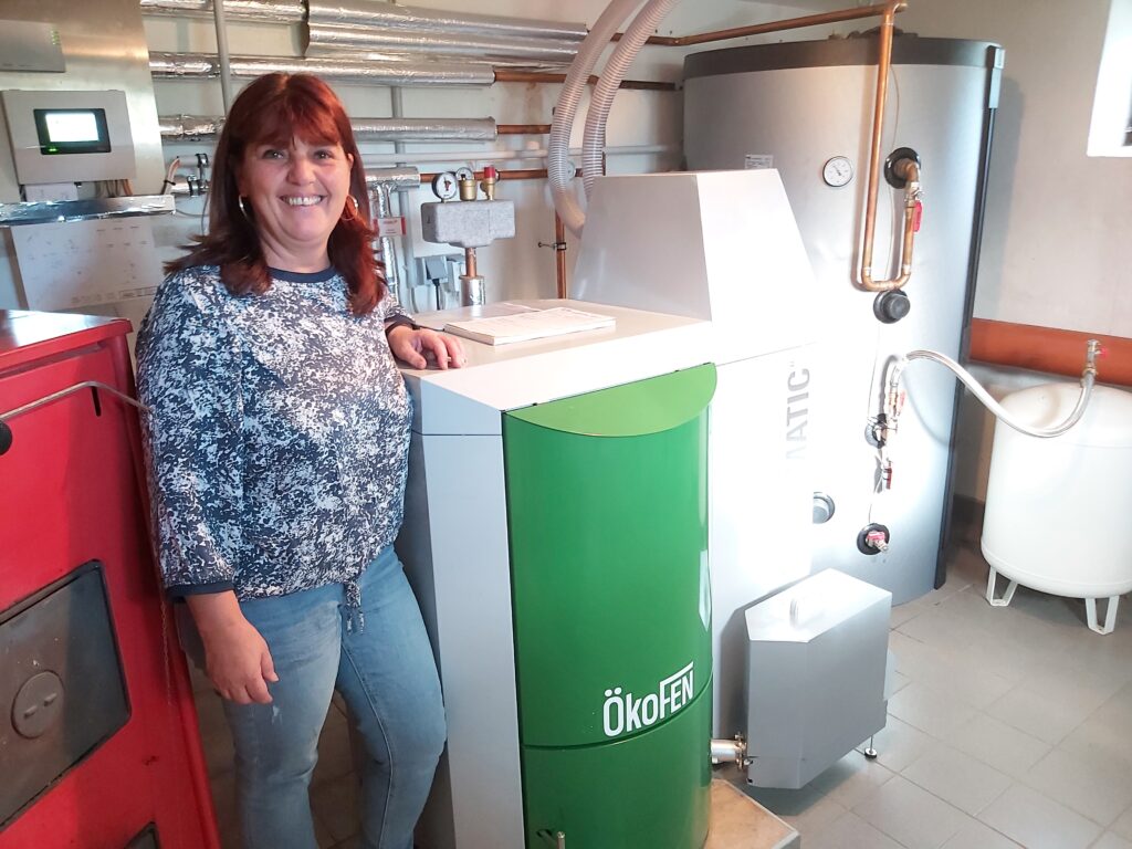 Pelletsheizung, Ökofen, Kirchschlag, Raus aus Öl und Gas, erneuerbare Energie, SOLARier, die Heizungsstromundwassertechniker, Pellets Gewebetank