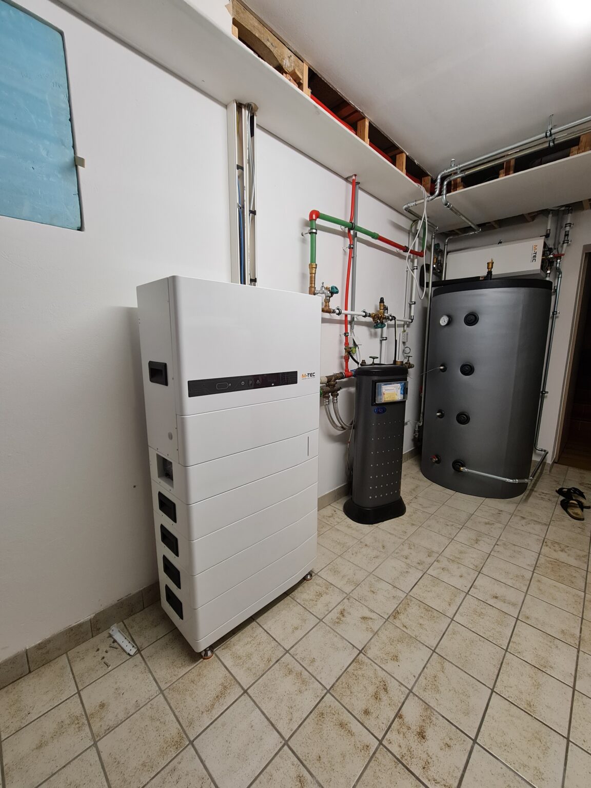 Stromspeicher, BYD, Neoom, Lynx, M-Tec Energiebutler, SOLARier, SOLARier-Winklern, Notstrom, USV, Photovoltaik,