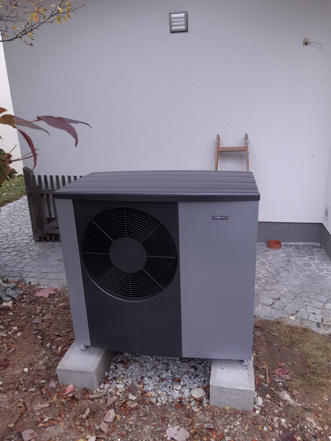 KNV Wärmepumpe, SOLARier, die Heizungsstromundwassertechnik