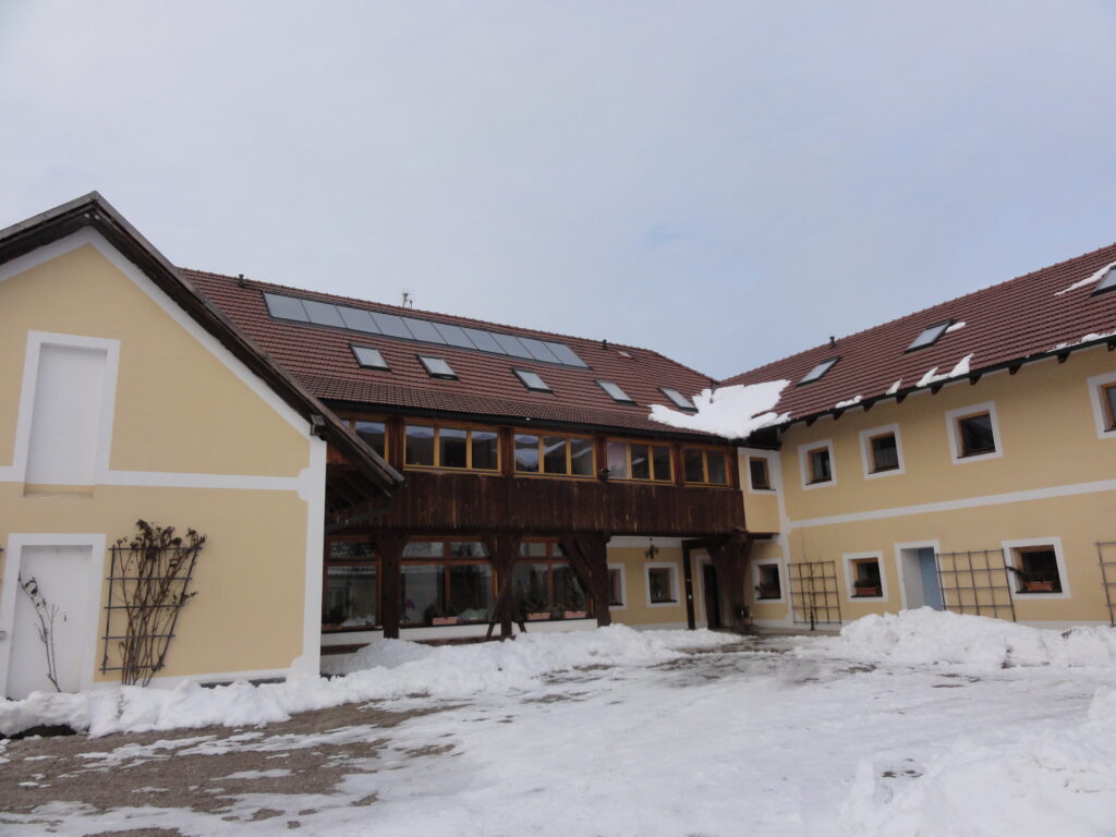 Heizungsdydraulik, SOLARier, Holzvergaserkessel, Frischwassertaucher, Solaranlage, Pufferspeicher, Ried im Traunkreis, erneuerbare Energie, Installateur,