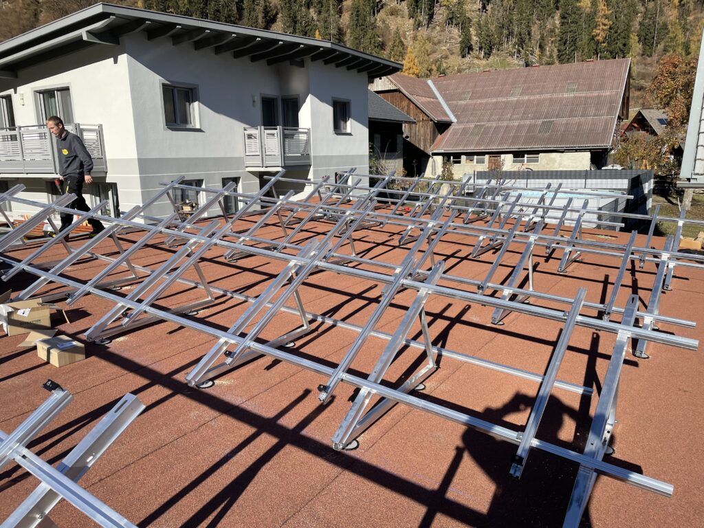 Photovoltaikanlage, Obervellach, Sonnenstrom, NEOOM Stromspeicher, SOLARier Gesellschaft für erneuerbare Energie mbH, die Heizungsstromundwassertechniker, Goodwe Wechselrichter,