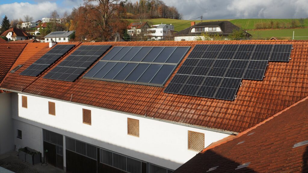 Solaranlage, Photovoltaik, Altenberg, Pufferspeicher, Neoom Speicher, erneuerbare Energie SOLARier