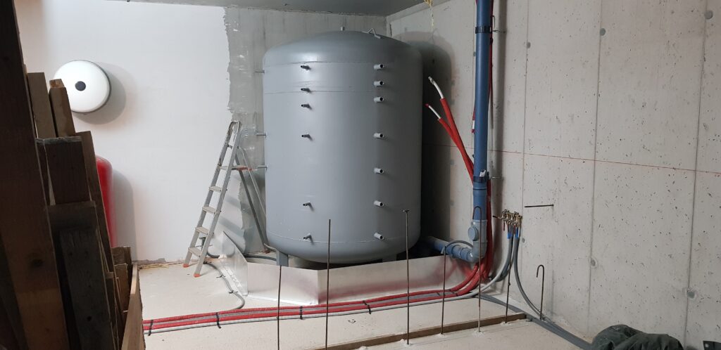 Holzvergaserkessel, SOLARier, Solarthermie, Plesching, Pufferspeicher, Installation, Fußbodenheizung,